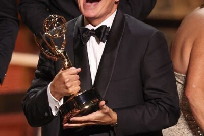 BREAKINGNEWSStephen Colbert receives standing ovation as he delivers defiant Emmy acceptance speech after show cancellation