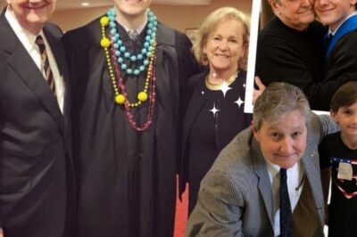 Viral Moment! From Senator to Dad in an instant, John Kennedy’s proud smile at Millsaps College transformed into something unforgettable. One spontaneous gesture turned the ceremony into a wave of emotion, leaving the audience crying, cheering, and forever moved. Don’t miss the viral graduation moment that’s melting hearts everywhere.