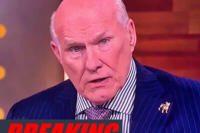 NFL Fans Want Terry Bradshaw to Retire Immediately After He Looked “Confused” During Latest On-Air Gaffe 😬📺Terry Bradshaw’s latest on-air moment quickly went from awkward to alarming, and viewers noticed it instantly. What began as a simple segment spiraled into a confusing exchange that left even his co-hosts scrambling, and the clip spread fast across social media within minutes. The backlash has been relentless—not just because of the mistake, but because many fans believe it exposed something far more concerning about what’s happening on live television.k