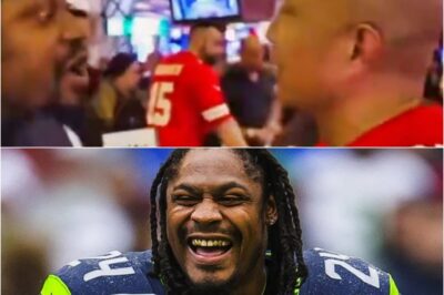Marshawn Lynch Was Hurling Vulgar Abuse At 49ers Fans In Las Vegas Casino 😳What started as a casual night in Las Vegas quickly turned into a chaotic scene when Marshawn Lynch reportedly got into a heated exchange with a group of 49ers fans. Witnesses say the situation escalated fast, with profanity flying and tensions rising as nearby patrons looked on. The incident is drawing attention because it wasn’t a quiet argument—it was loud, public, and the kind of moment that instantly turns into a viral headline the second video surfaces.K