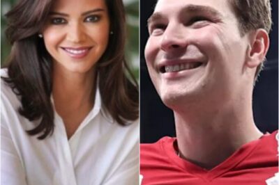 BREAKING: Fernando Mendoza’s aunt has broken the internet. These viral photos are all anyone can talk about—see the sensation for yourself.k